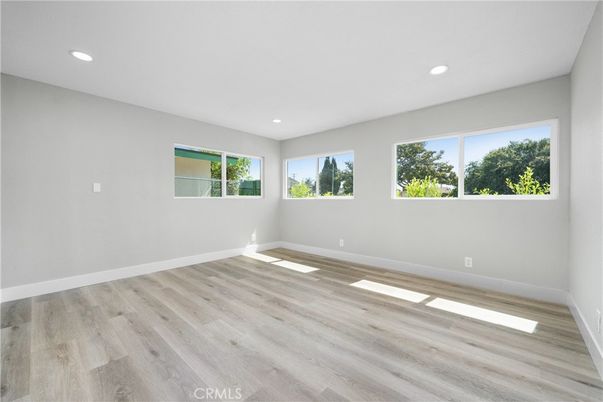 Empty room, Interior, Recessed Lighting, Wood Texture Flooring