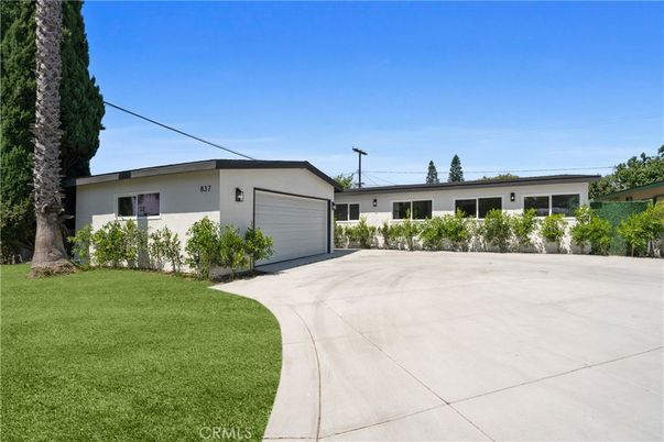 Backyard, Detached Garage, Exterior