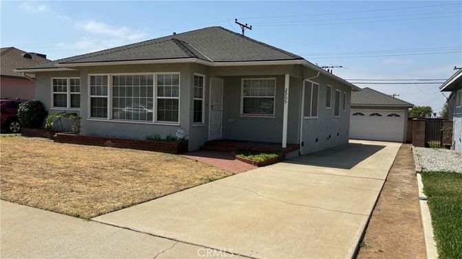 Detached Garage, Exterior, Facade, Ranch