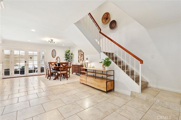 Dining room, Interior, Recessed Lighting