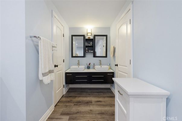 Bathroom, Dual Sink Vanities, Interior, Wood Texture Flooring