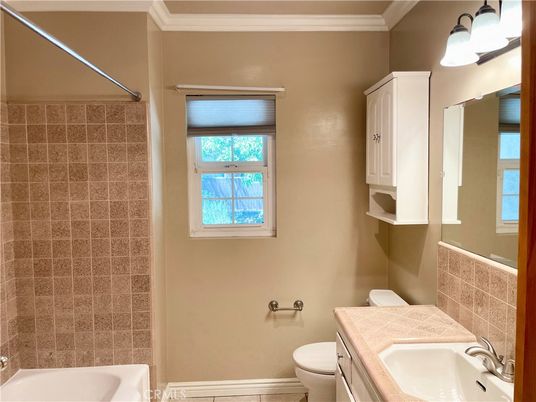 Bathroom, Interior, Tile Countertops
