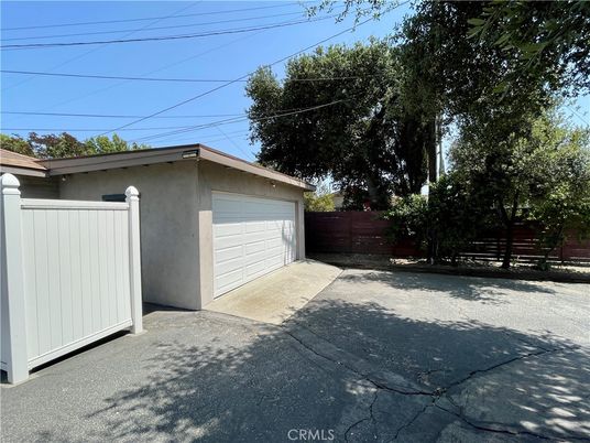 Detached Garage, Exterior