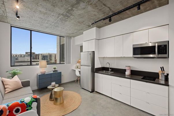 Interior, Kitchen, Living room, Stainless Steel Appliances