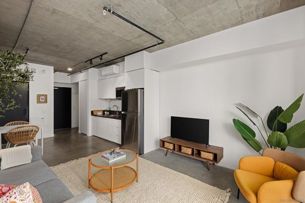 Interior, Kitchen, Living room, Stainless Steel Appliances