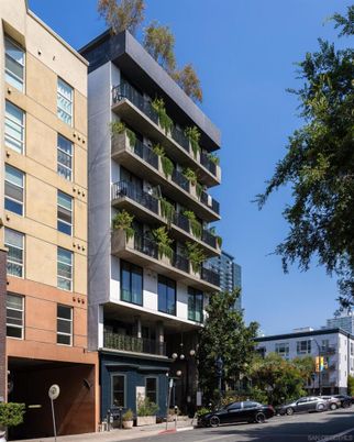 Exterior, Facade, Condo Building