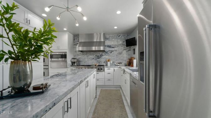 Interior, Kitchen, Pendant Lights, Recessed Lighting, Stainless Steel Appliances