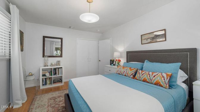 Bedroom, Interior, Pendant Lights, Wood Texture Flooring