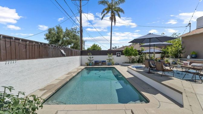 Exterior, Pool