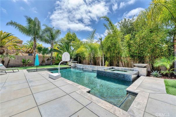 Exterior, Playground, Pool