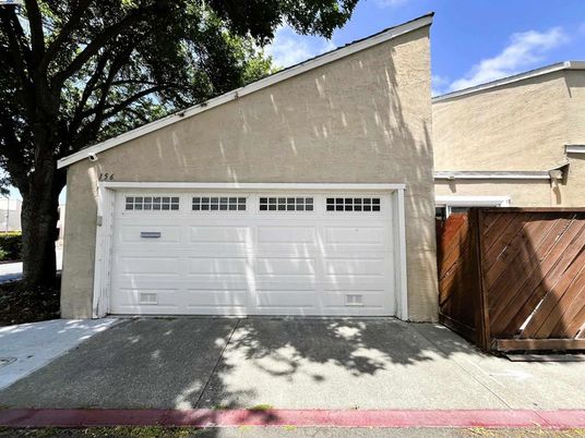 Detached Garage, Exterior