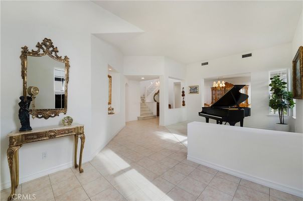 Interior, Piano, Recessed Lighting