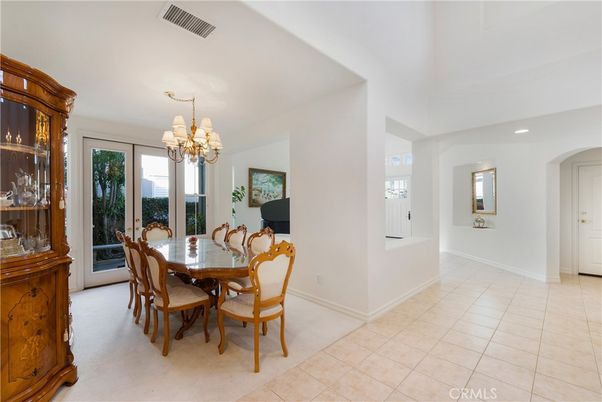 Chandelier, Dining room, Interior, Recessed Lighting
