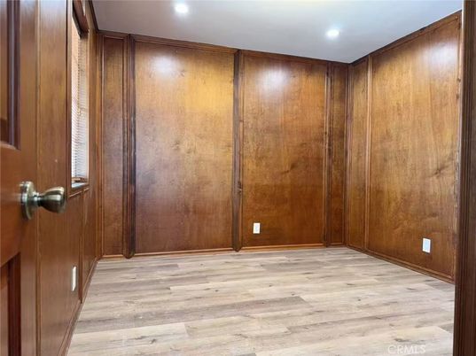 Empty room, Interior, Recessed Lighting, Wood Texture Flooring, Wooden Walls
