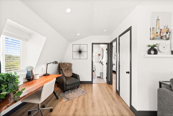 Home Office, Interior, Recessed Lighting, Wood Texture Flooring