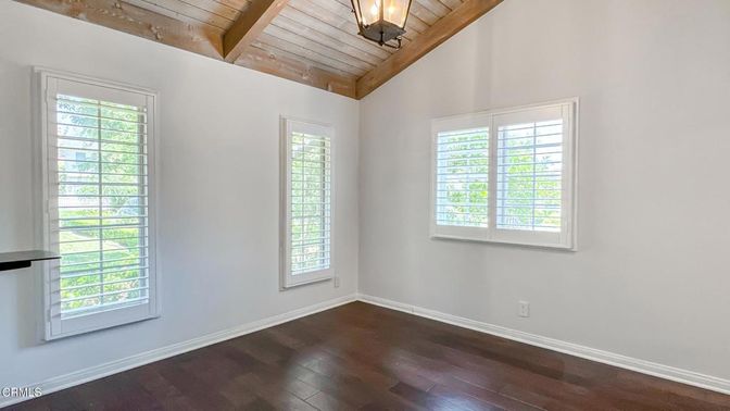 Empty room, Interior, Wooden Beams, Wooden Ceilings, Wood Texture Flooring