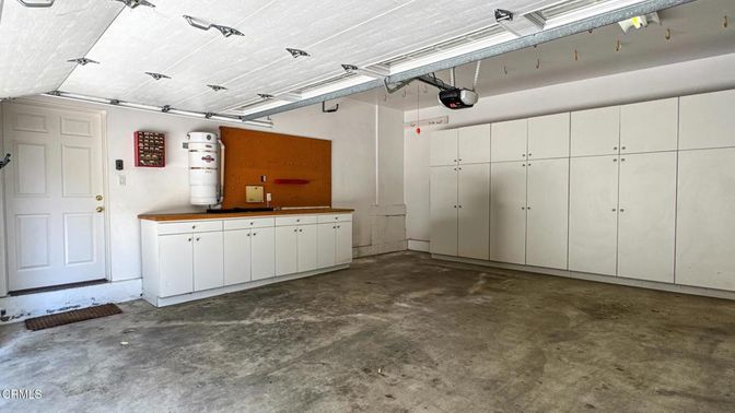 Garage, Interior