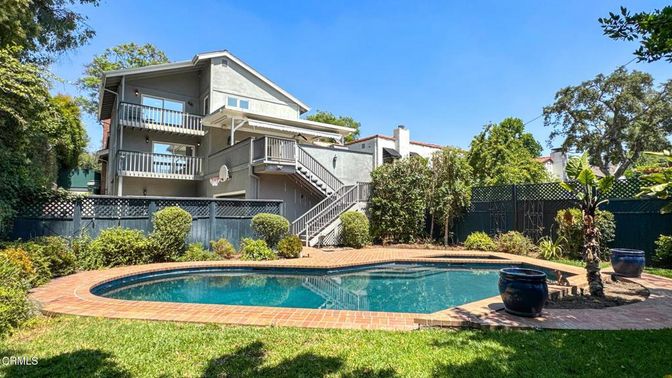 Exterior, Pool