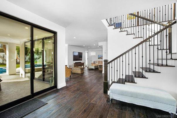Interior, Pendant Lights, Recessed Lighting, Wood Texture Flooring