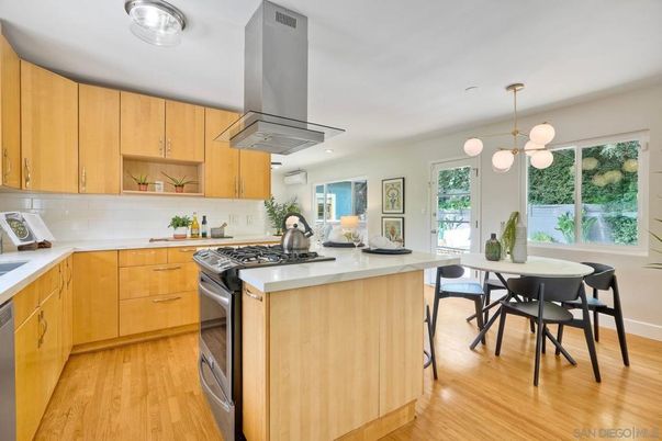 Dining room, Interior, Kitchen, Pendant Lights, Wood Texture Flooring