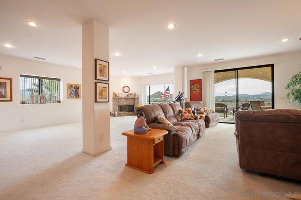 Fireplace, Interior, Living room, Recessed Lighting