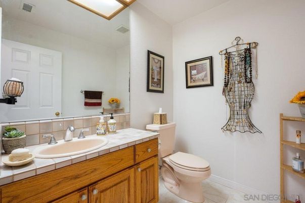 Bathroom, Interior, Tile Countertops