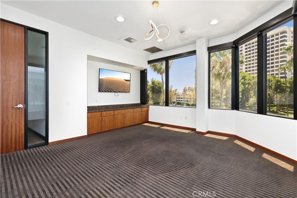 Empty room, Interior, Pendant Lights, Recessed Lighting