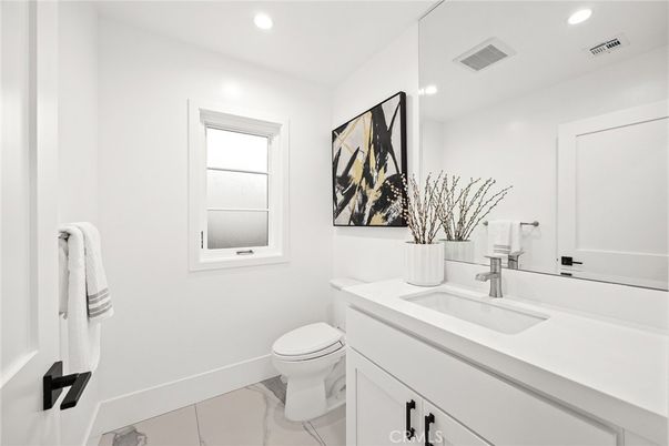 Bathroom, Interior, Recessed Lighting