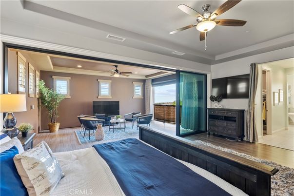 Bedroom, Dining room, Interior, Recessed Lighting, Wood Texture Flooring