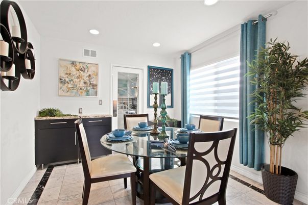 Dining room, Interior, Recessed Lighting