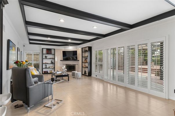 Fireplace, Interior, Living room, Recessed Lighting