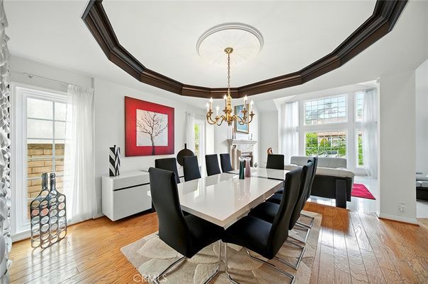 Chandelier, Dining room, Fireplace, Interior, Wood Texture Flooring