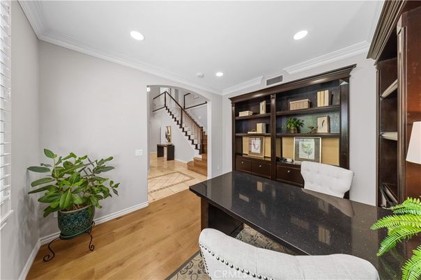 Home Office, Interior, Recessed Lighting, Wood Texture Flooring