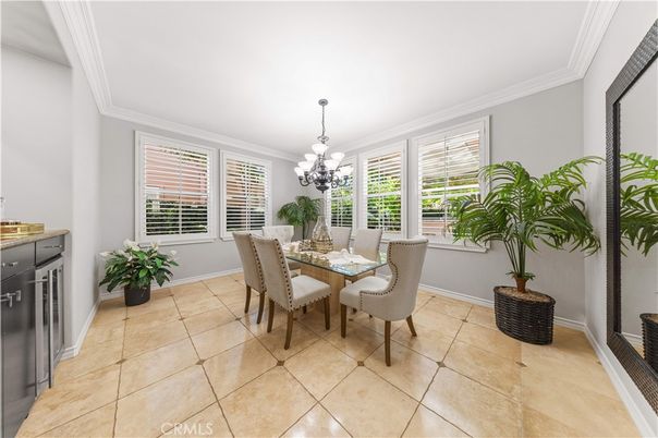 Chandelier, Dining room, Interior