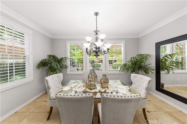 Chandelier, Dining room, Interior