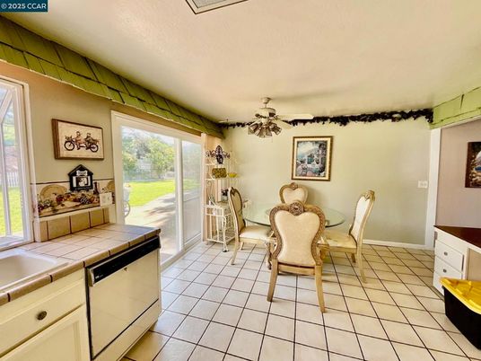 Dining room, Interior