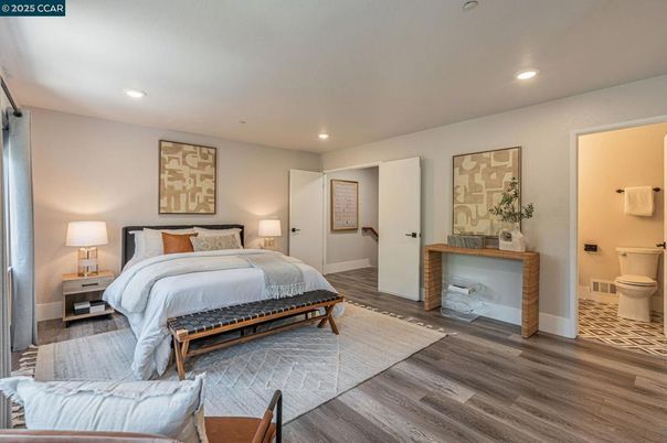 Bathroom, Bedroom, Interior, Recessed Lighting, Wood Texture Flooring