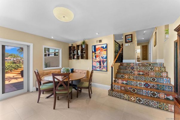 Dining room, Interior, Recessed Lighting