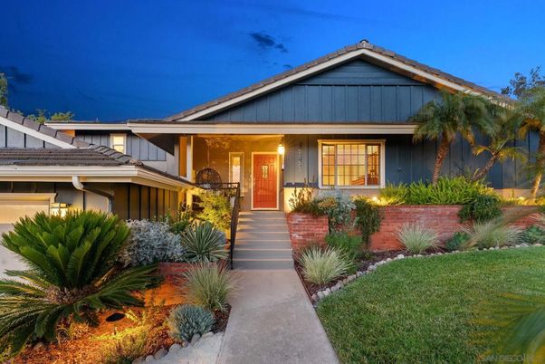 Exterior, Facade, American Craftsman