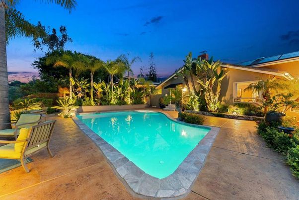 Exterior, Pool