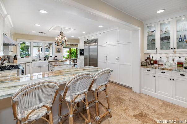 Chandelier, Interior, Kitchen, Recessed Lighting, Stainless Steel Appliances