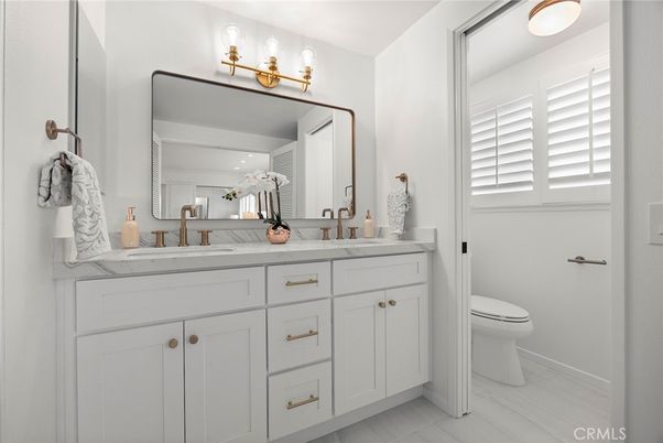 Bathroom, Dual Sink Vanities, Interior