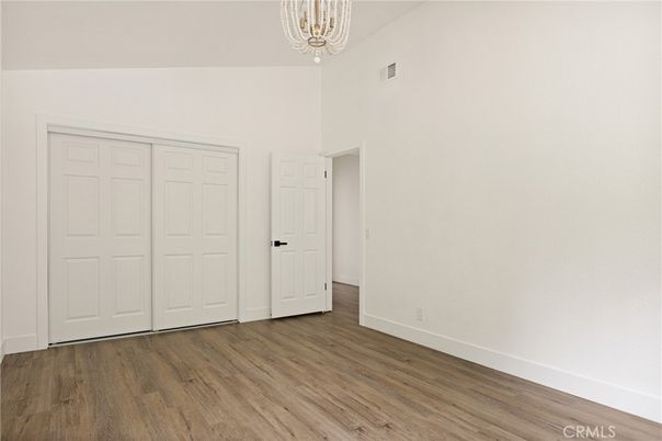 Chandelier, Empty room, Interior, Wood Texture Flooring