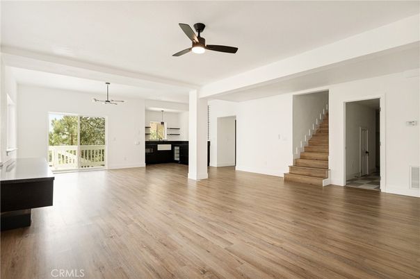 Empty room, Interior, Pendant Lights, Wood Texture Flooring