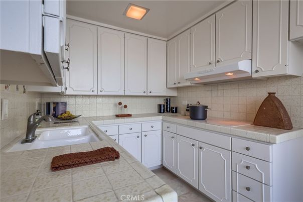 Interior, Kitchen, Tile Countertops