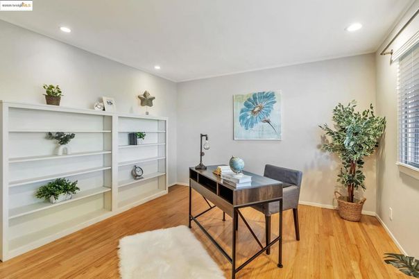 Home Office, Interior, Recessed Lighting, Wood Texture Flooring