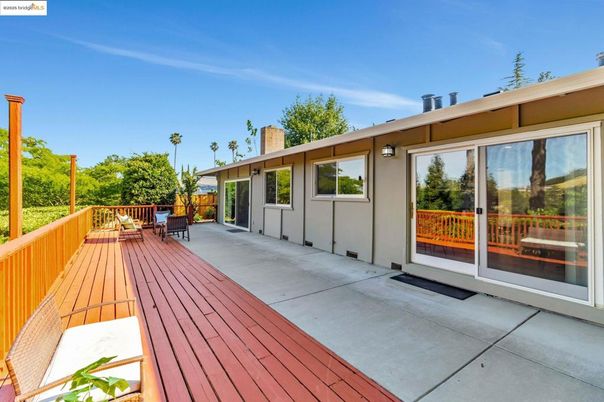 Exterior, Wood Texture Flooring