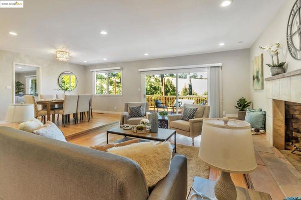 Chandelier, Dining room, Fireplace, Interior, Living room, Recessed Lighting, Wood Texture Flooring
