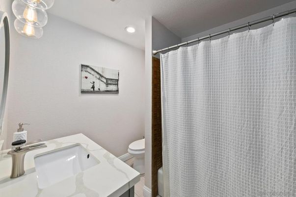 Bathroom, Interior, Recessed Lighting