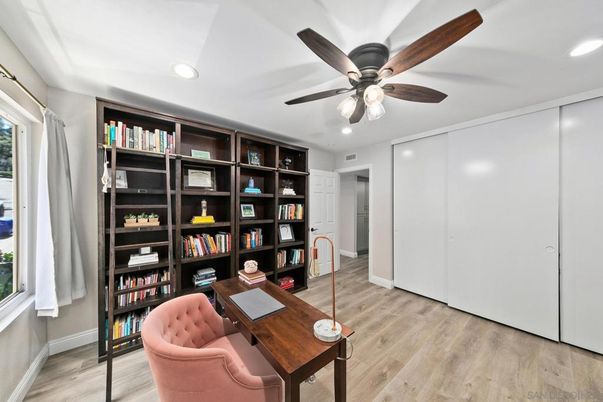Home Office, Interior, Recessed Lighting, Wood Texture Flooring